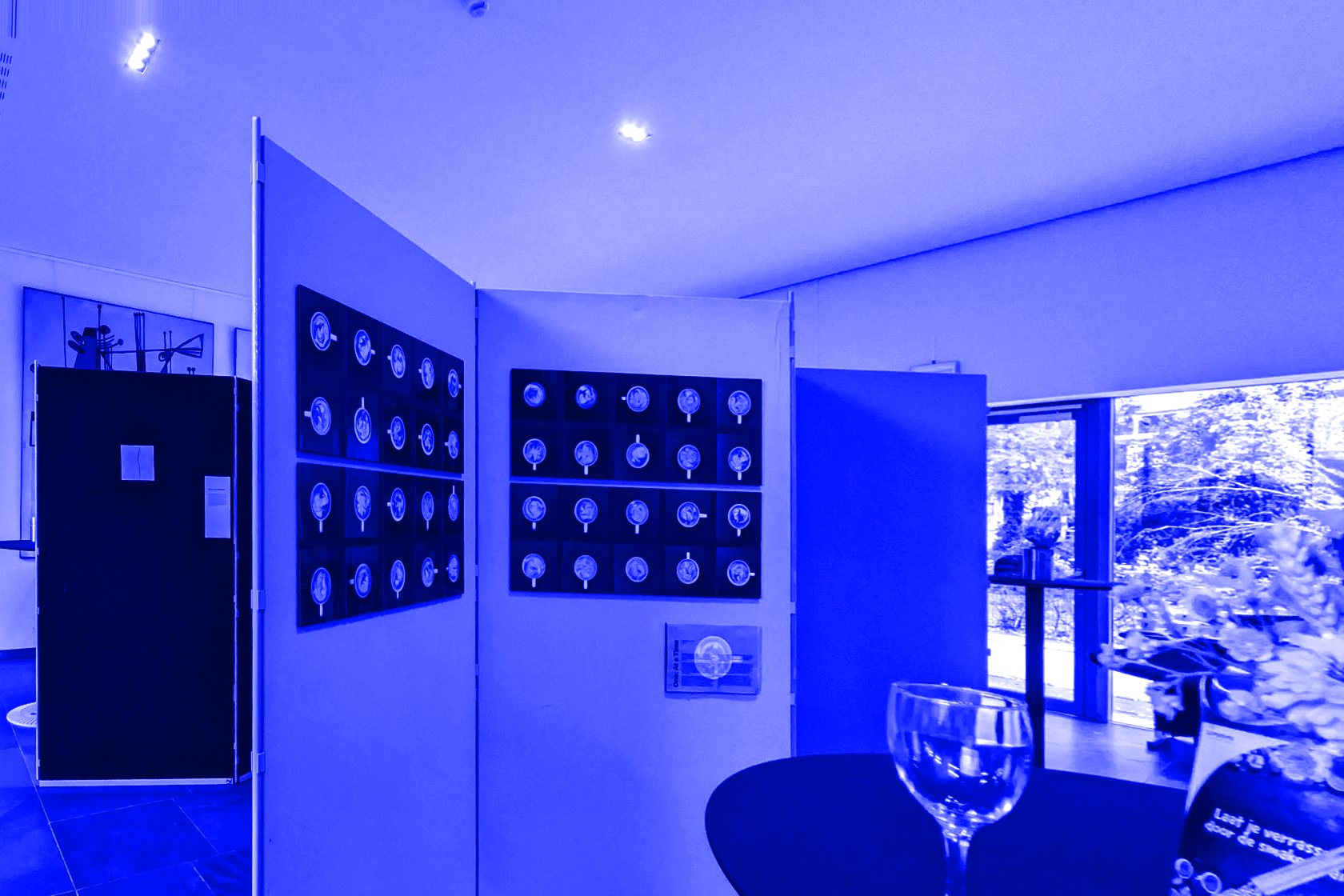 The installation in the foyer, between the cocktail tables
